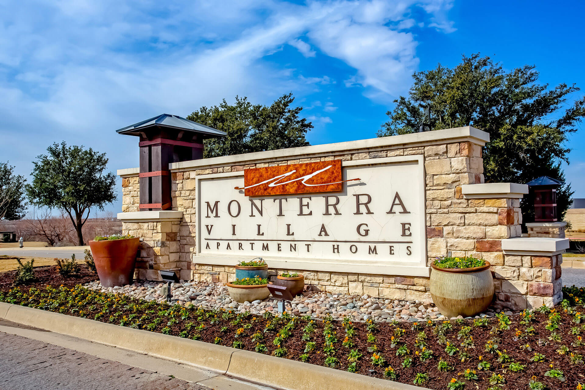 monterravillage001